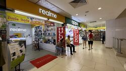 Lucky Plaza (D9), Retail #529597601